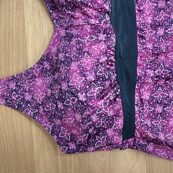 Merona Plus Size Ladies Swim Top,  16W Black and Purple,  Swim Top - Picture 4 of 6